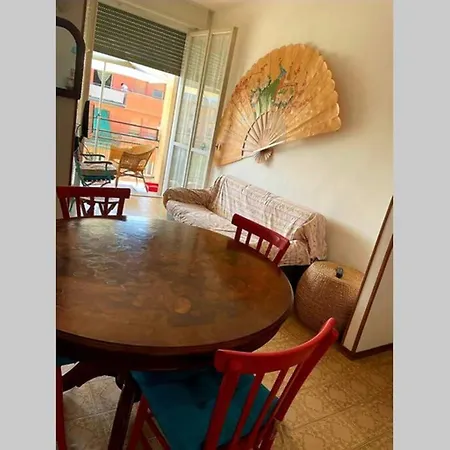 Appartamento Luminoso Fronte E Vista Mare. Apartment *