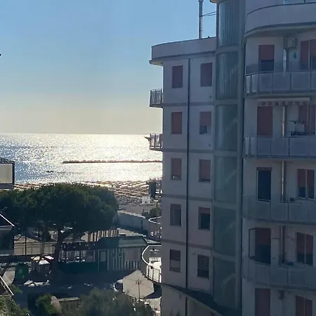 Appartamento Luminoso Fronte E Vista Mare. Apartment Lido Adriano